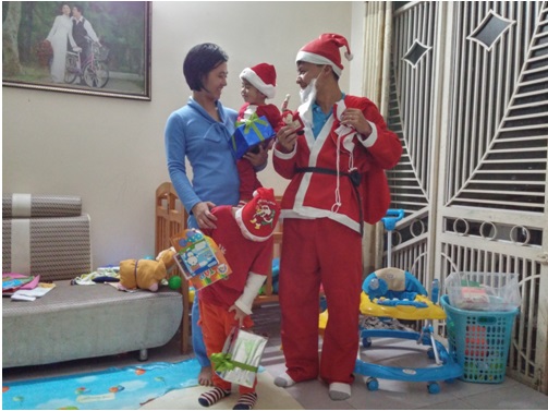 Chi đoàn Trung tâm Tần số VTĐ khu vực V tổ chức chương trình Noel tại Hải Phòng