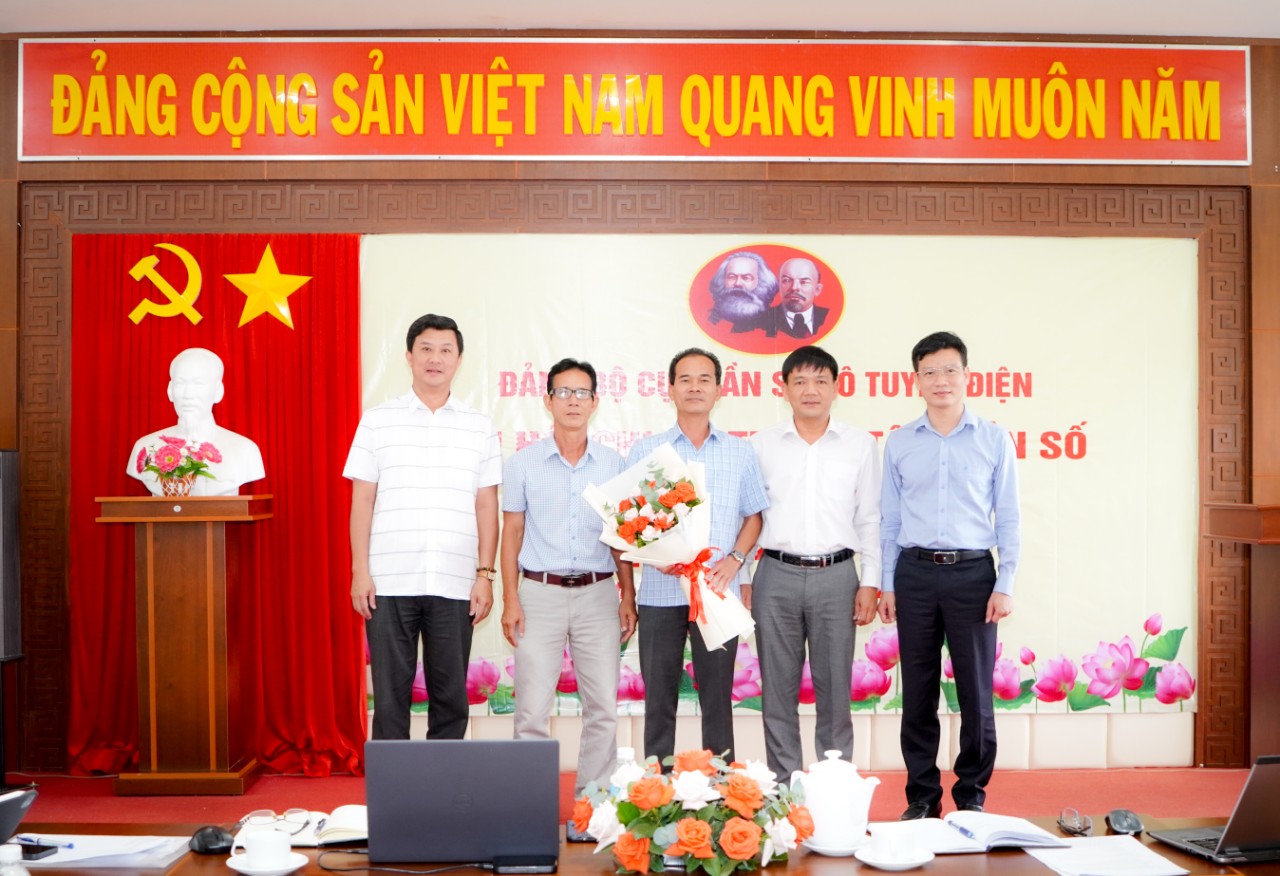 Đại hội Chi bộ Trung tâm Tần số vô tuyến điện khu vực VII