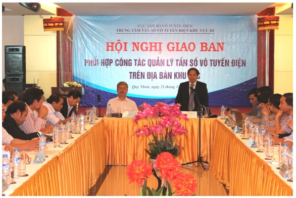 Cục trưởng Cục Tần số vô tuyến điện Đoàn Quang Hoan  phát biểu tại Hội nghị